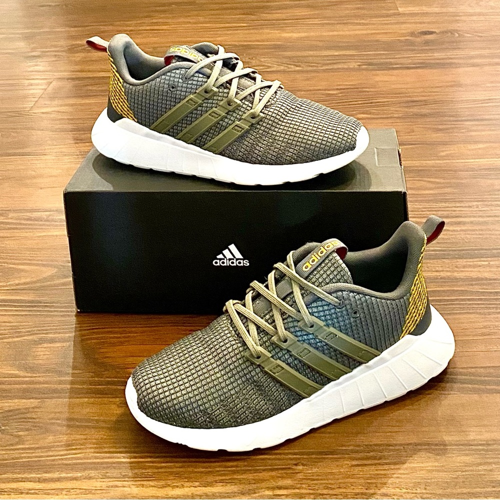 Adidas Questar Flow Running Shoe - Womens Size 6.5